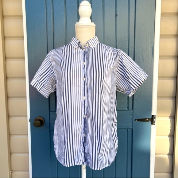 J.Crew: Classic-fit Short-sleeve
Lightweight Cotton Women Size 10 - Picture 2 of 8